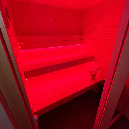 Apart-hotel R - Horska 3*